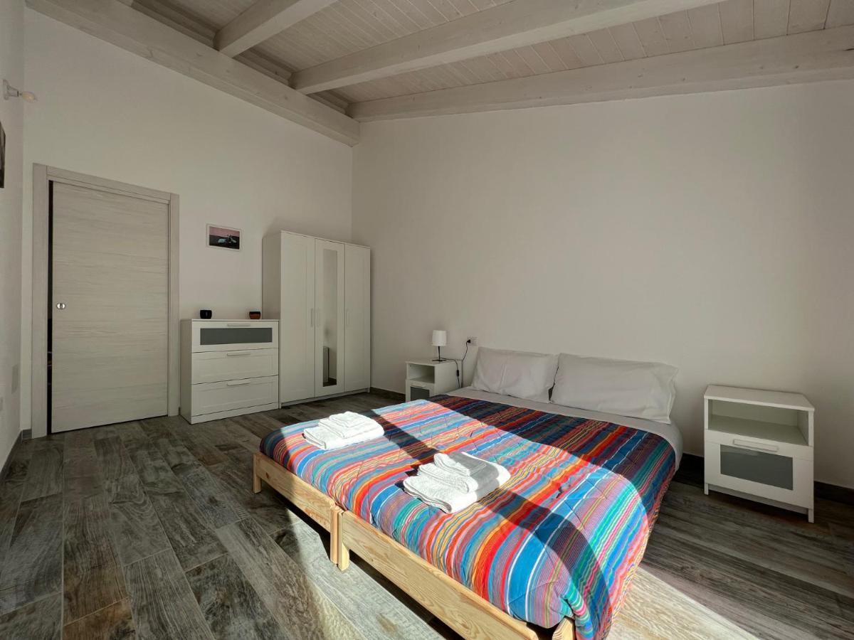 شقة Casa Sylvia SantʼAntìoco المظهر الخارجي الصورة